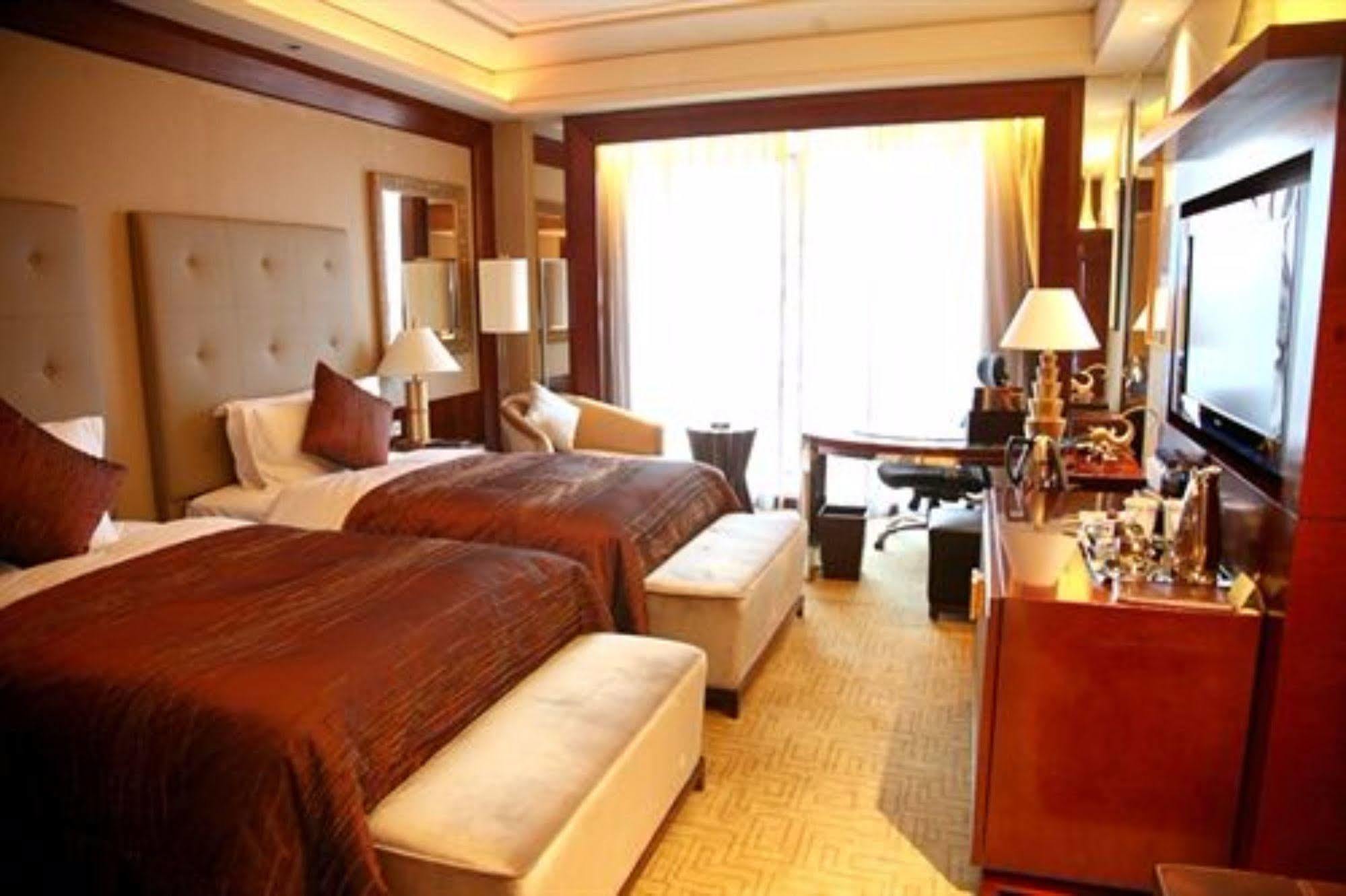 Langfang International Hotel Exterior photo